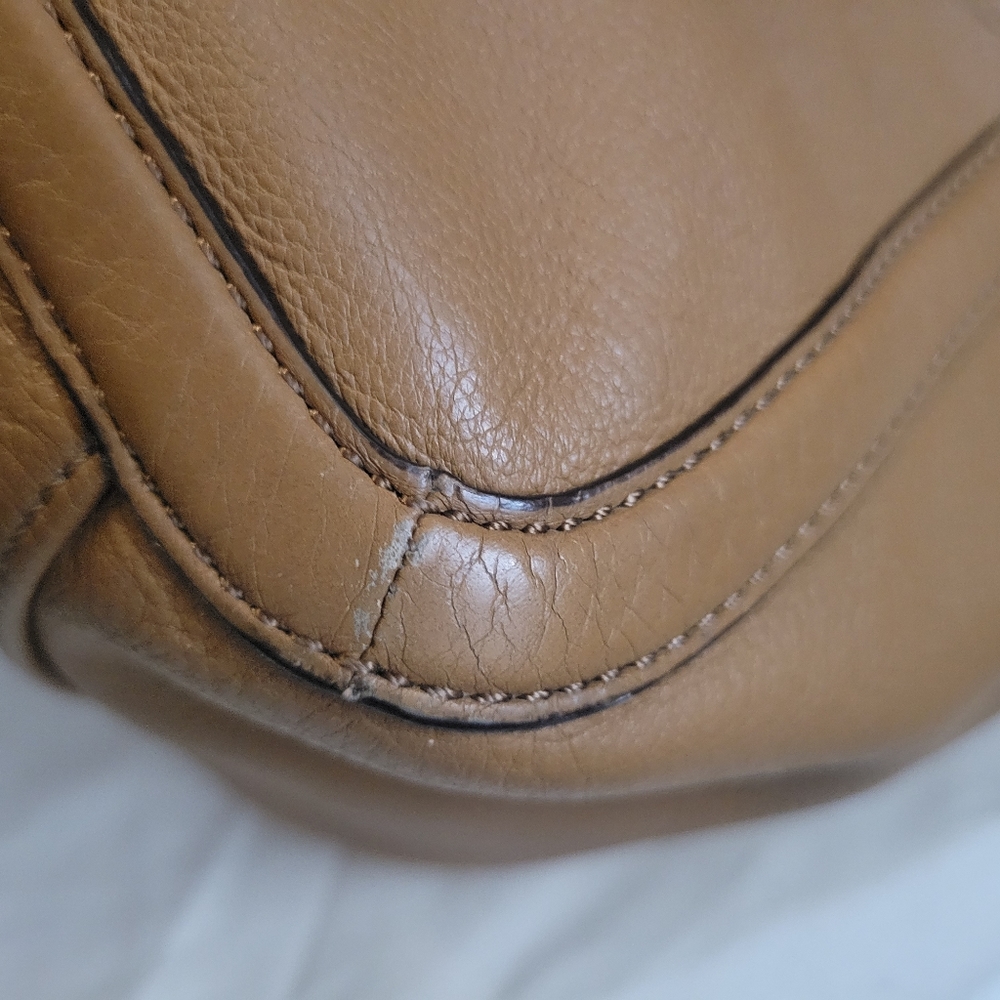 Tory Burch Amanda Easy Tote Bag in tan - Picture 13 of 16